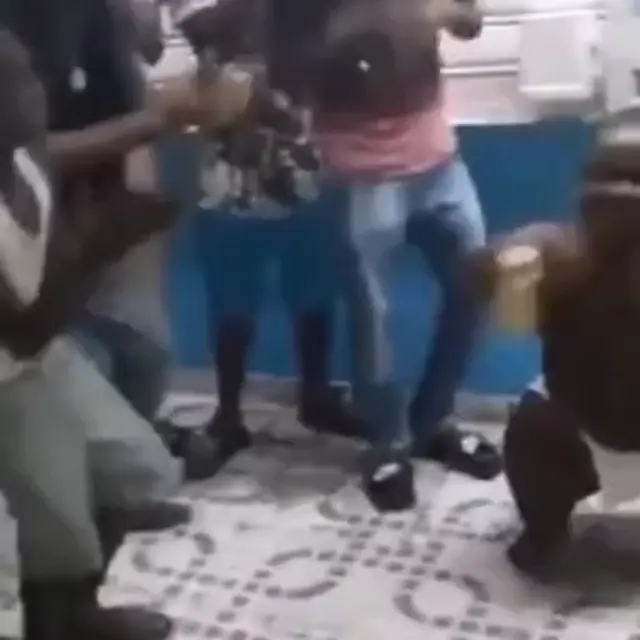 Танцующий малыш под Gangnam Style