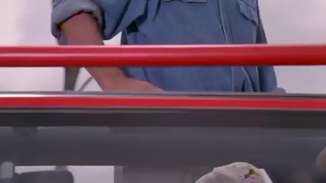 Шок Элли Сэттлер из Парка Юрского периода