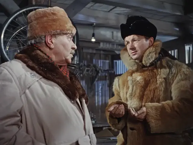 В три часа ночи? Идиот!