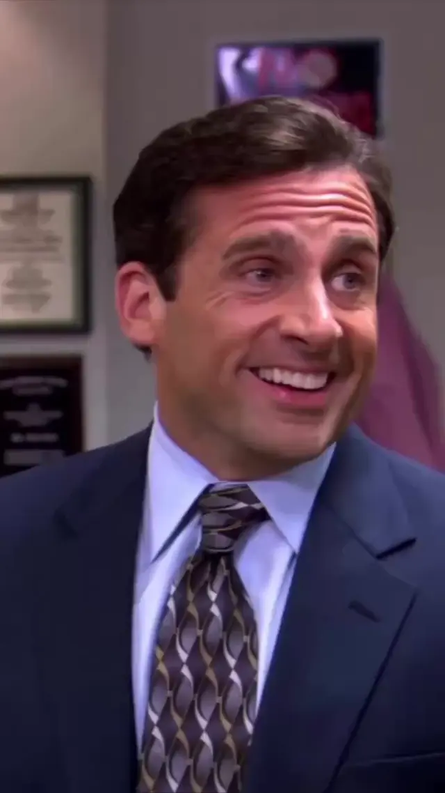 Стив Карелл нервно улыбается