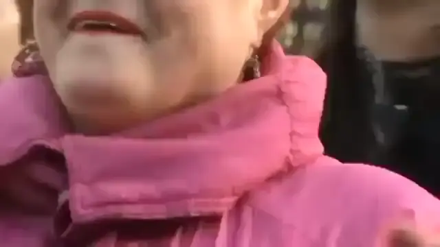 Бабушка танцует под Satisfaction
