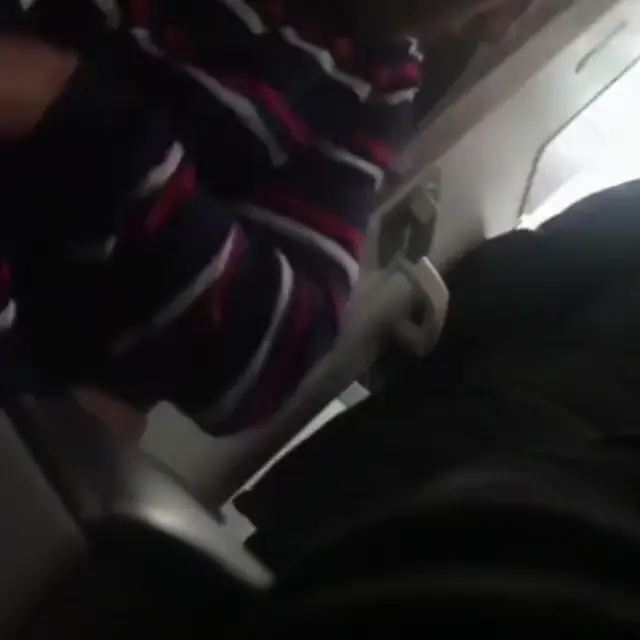Я застрял в туалете самолета