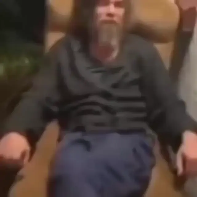 Дед напугал внука своим смехом
