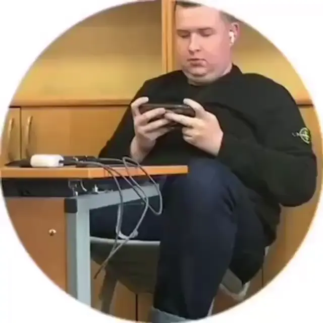 Эпичное падение со стула в классе