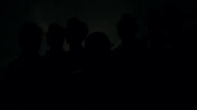 Японский хор драматично поет акапелла