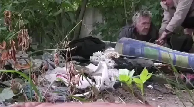 Нужно просто подняться