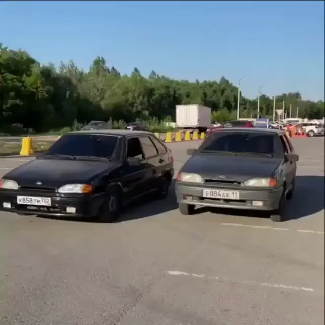 Тебя че, ездить научить?