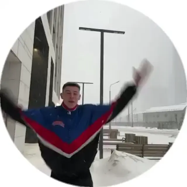 Глебас, ты что, снега никогда не видел?