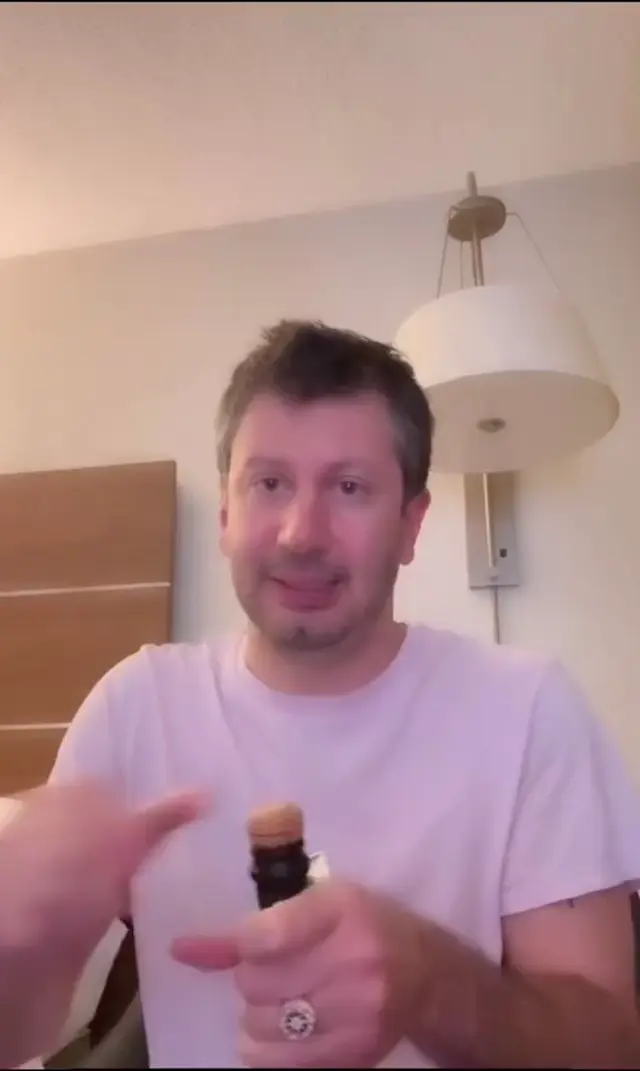 Я хочу выпить за всех тех, кому завтра на работу