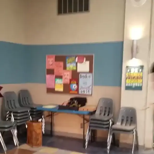 Когда до конца перемены осталась одна секунда