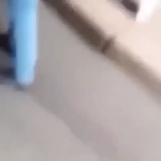 Коллеги, не могли бы вы убрать машину?