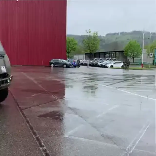 Эффектное десантирование швейцарской армии