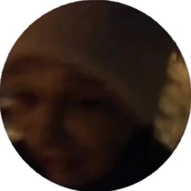 Вышла с работы и так срать хочу