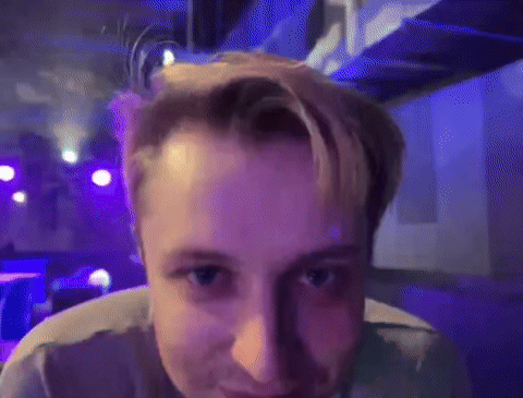 Ехидный взгляд всезнающего наблюдателя