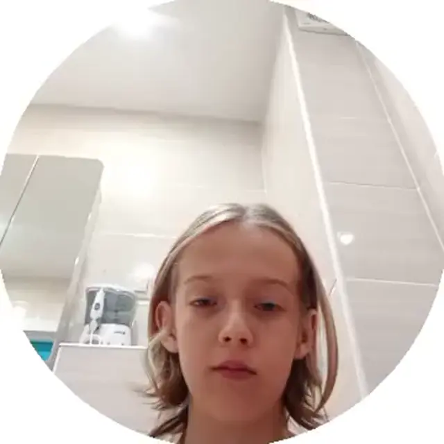 Бля мужики сорян сижу сру нахуй