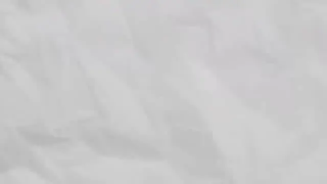 Эффекты разрыва бумаги на зеленом фоне