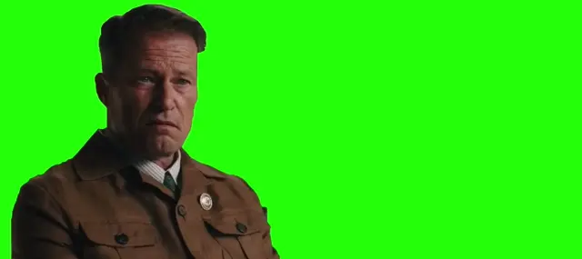 Смеющийся мужчина и девушка на хромакее