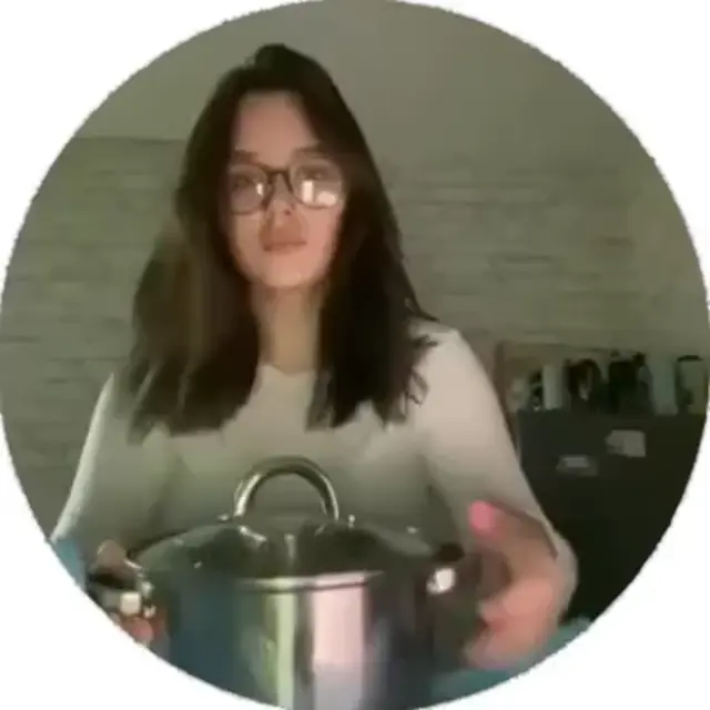 Когда пытаешься вытряхнуть мусор из пакета