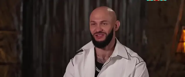 Ну не то чтобы заставила, но заставила
