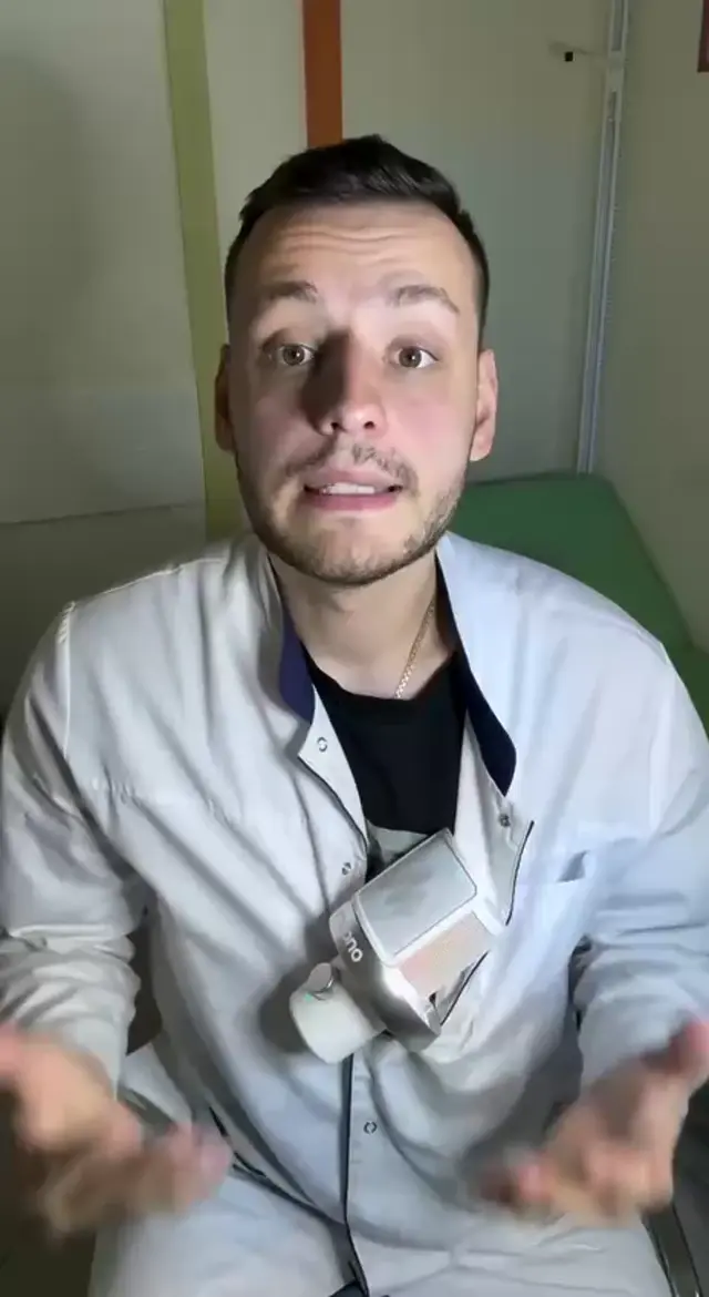Мужчина произносит фразу, видео периодически прерывается на кадры с едой и алкоголем, в конце появляются скриншоты восторженных комментариев