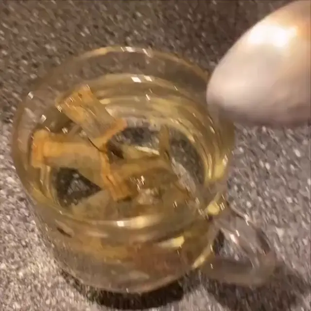 Чифирнуть бы ништяк, да голяк