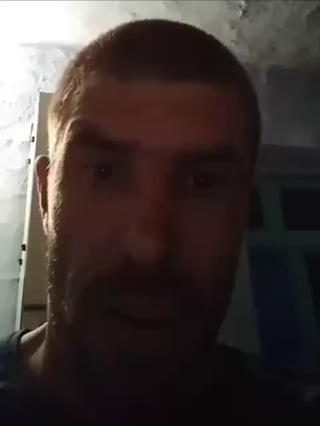 Ты хуятина, ты че попутал сандали?