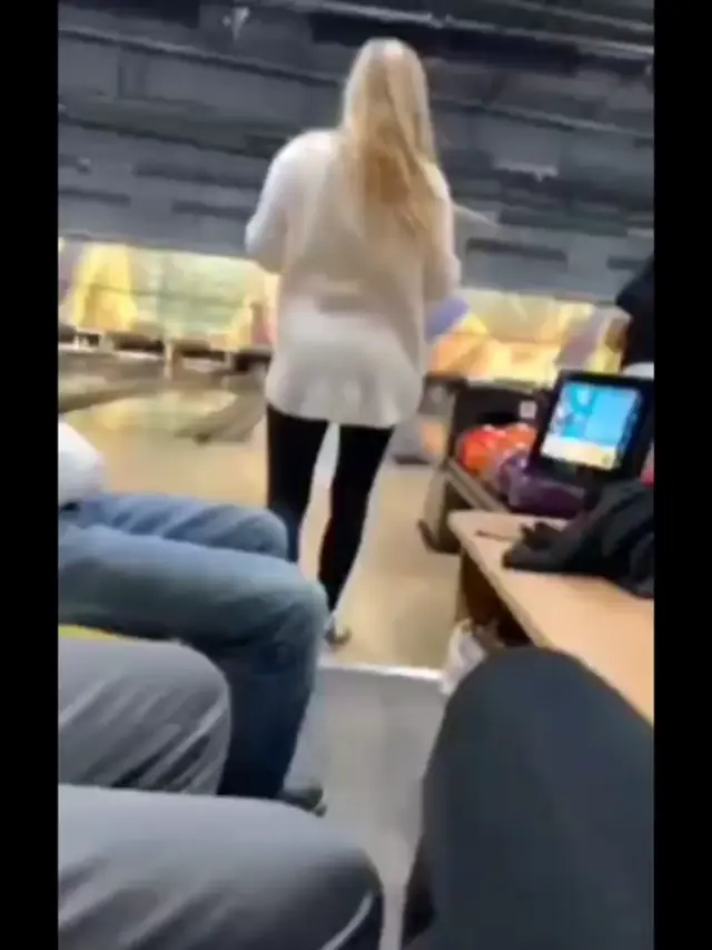 Эпичное падение в боулинге