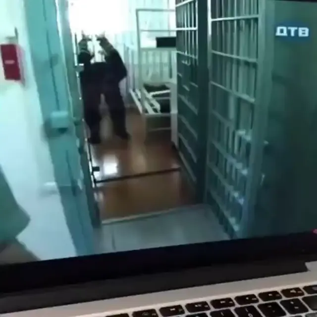 Побег из тюрьмы под опенинг Наруто