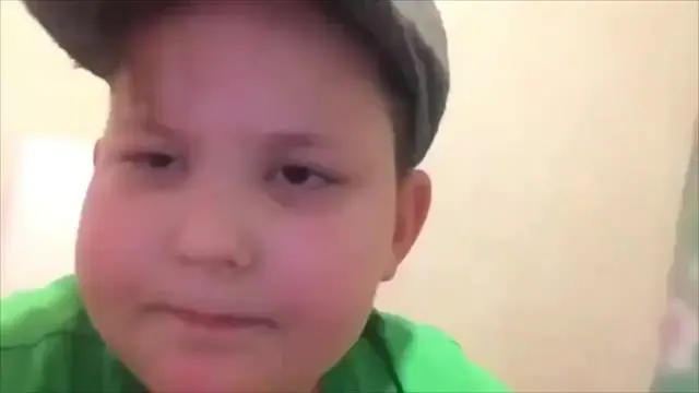 Едим конфеты, едим конфеты опять и опять