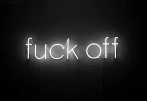 Неоновая вывеска fuck off