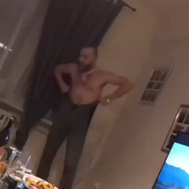 Эпичное падение на стол под музыку