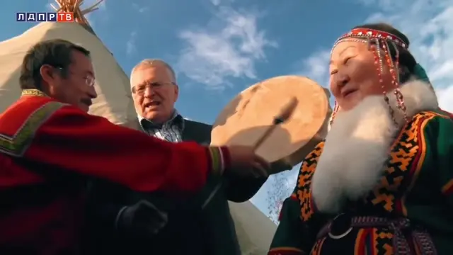 Жириновский снимает стресс и порчу у шамана