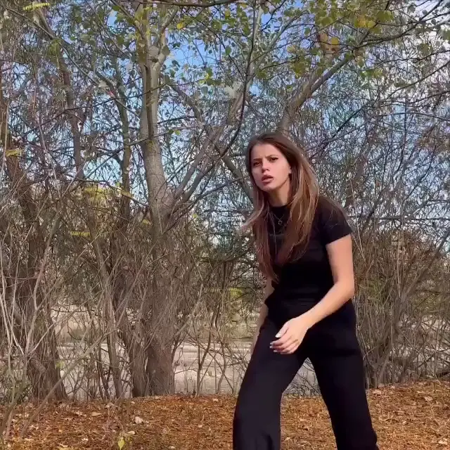Меня кажется змея укусила
