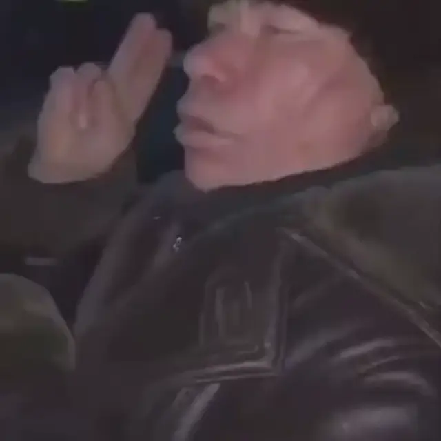Мужики зажигают под фонк в машине