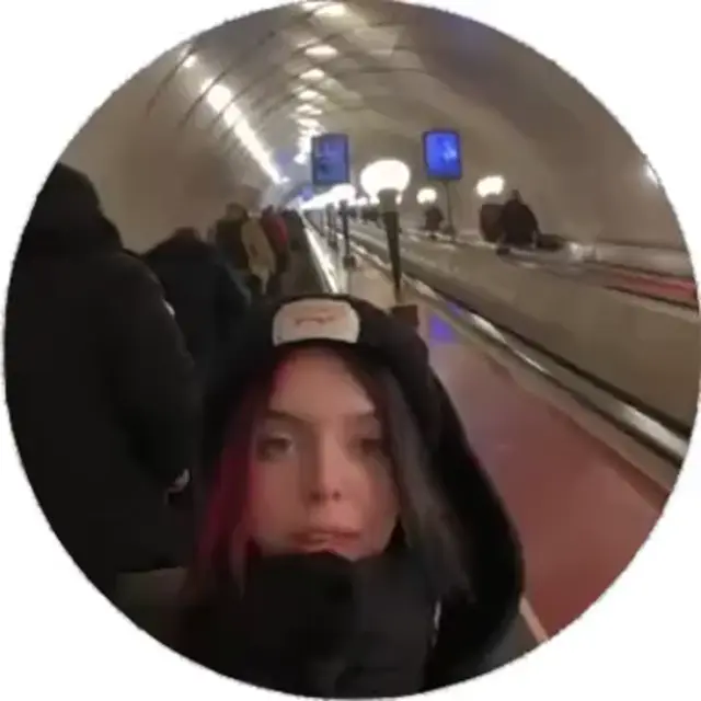 Кто меня слышит, хлопните раз