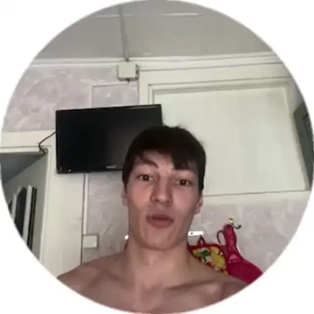 Ну что чушпаны, не узнали? Это же я, Адидас!