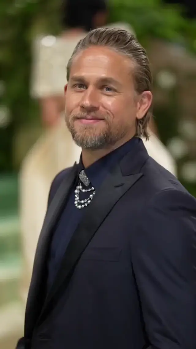 Мужчины на Met Gala под трек She's a Maniac