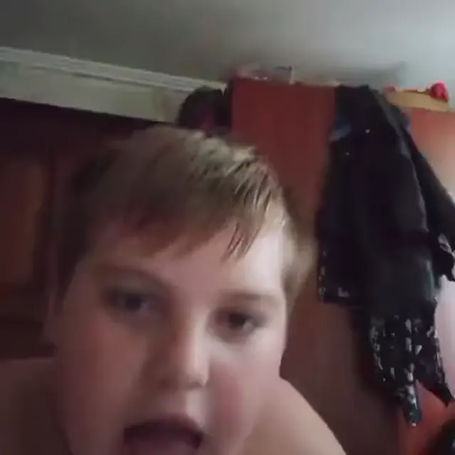 А я кушаю! Ням-ням-ням!
