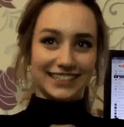 Улыбка мгновенно спадает с лица