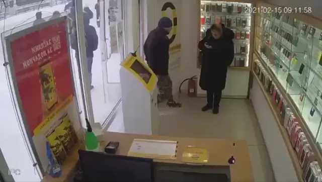 Твою мать, что здесь происходит?