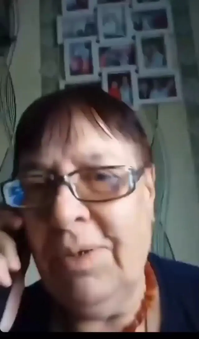 Ты когда бабки отдашь, петушара?