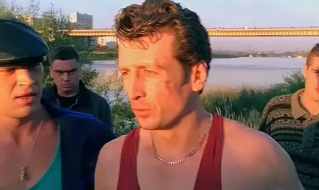 Ну что, клоун, готов землю жрать?