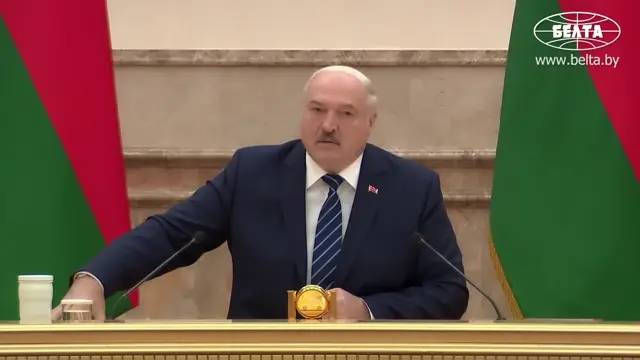 Лукашенко: Спокойной жизни у вас не будет
