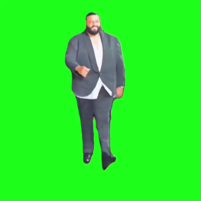 DJ Khaled идет на хромакее