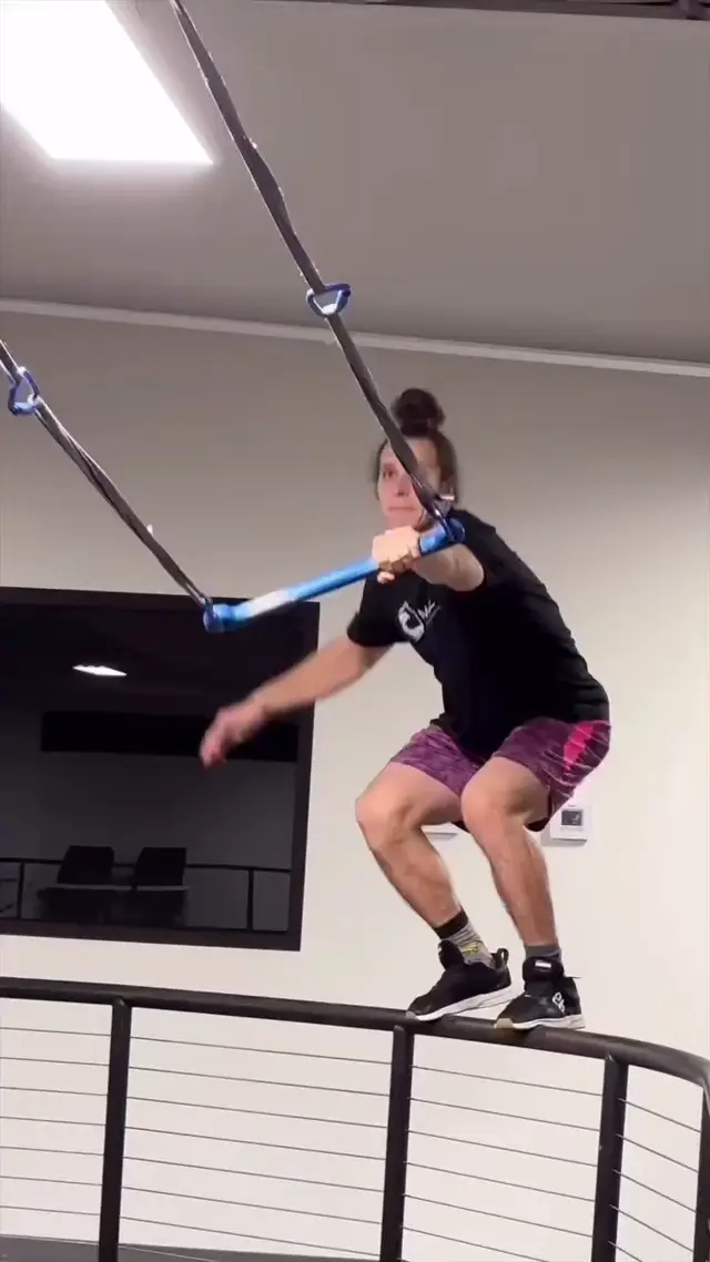 Неудачный трюк в спортзале