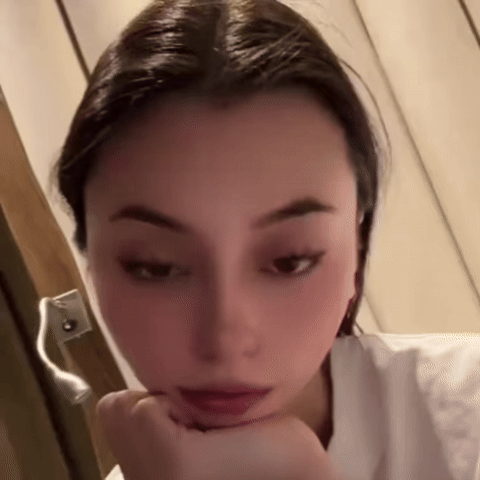 Скептичный взгляд Доры