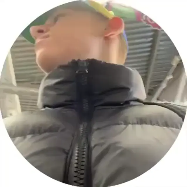 Равняйсь! Отставить!