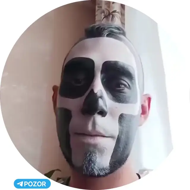 Листья падают с дуба ясеня