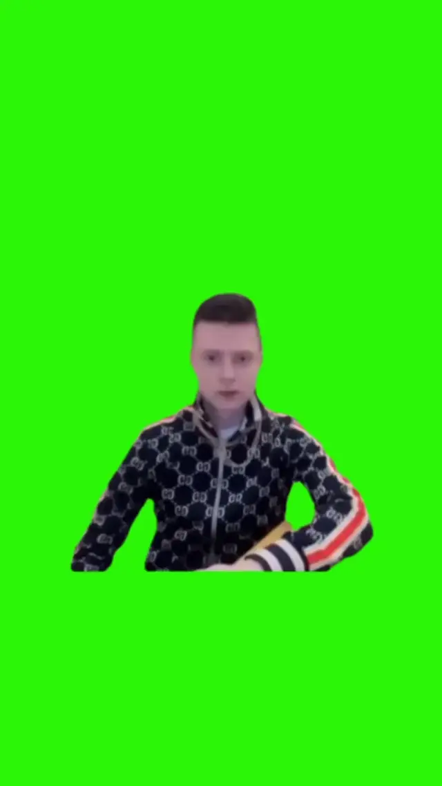 Агрессивный парень на хромакее